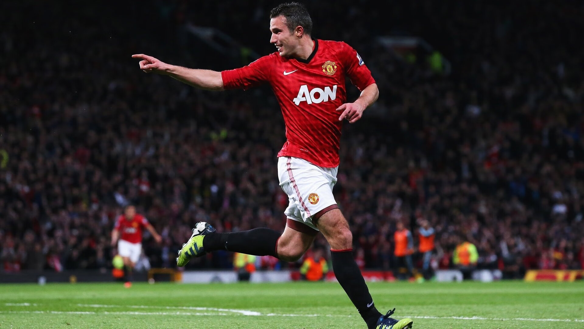 法甲:里尔1-0绝杀兰斯,队员们拼尽全力赢得胜利,里尔法甲第一